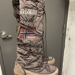 NWOT Napapijri Taupe High Boots with Flag Detail size IT 40